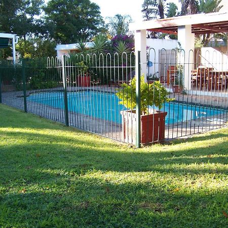 Haus Victoria Self Catering Cottages Oudtshoorn Eksteriør billede