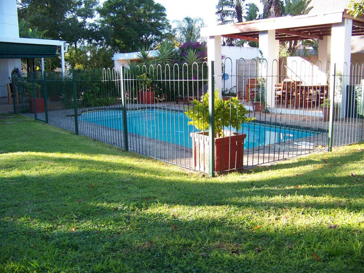 Haus Victoria Self Catering Cottages Oudtshoorn Eksteriør billede