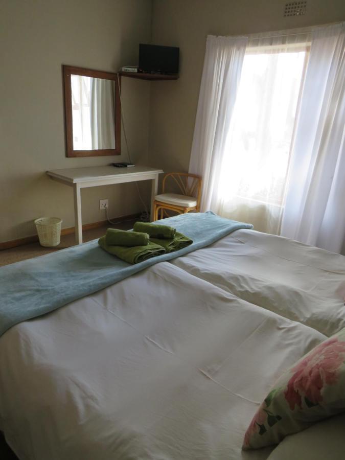 Haus Victoria Self Catering Cottages Oudtshoorn Eksteriør billede