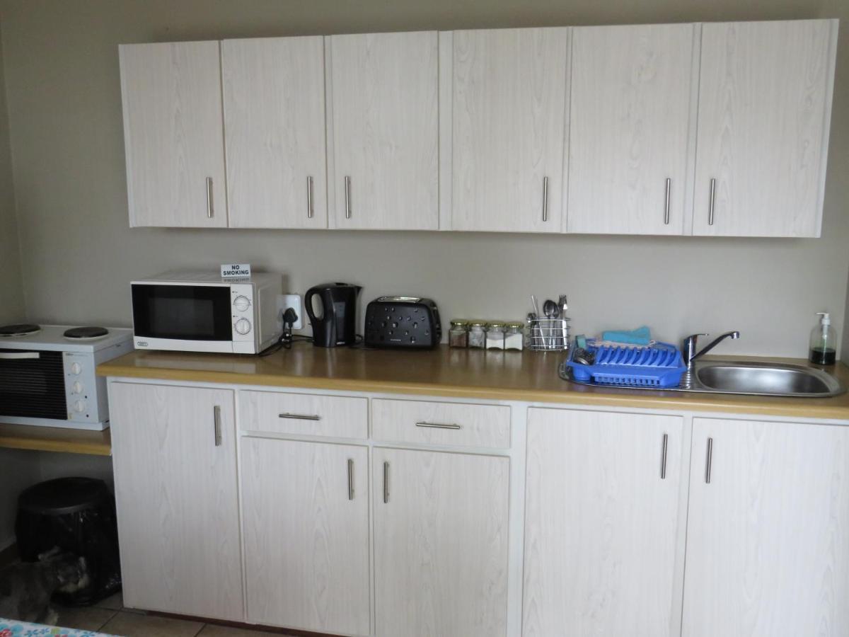 Haus Victoria Self Catering Cottages Oudtshoorn Eksteriør billede